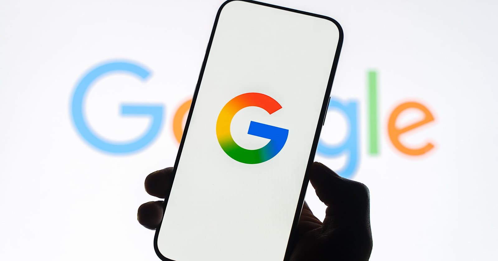 Google Discover Core Update Data: Local Publishers Lost Reach via @sejournal, @MattGSouthern